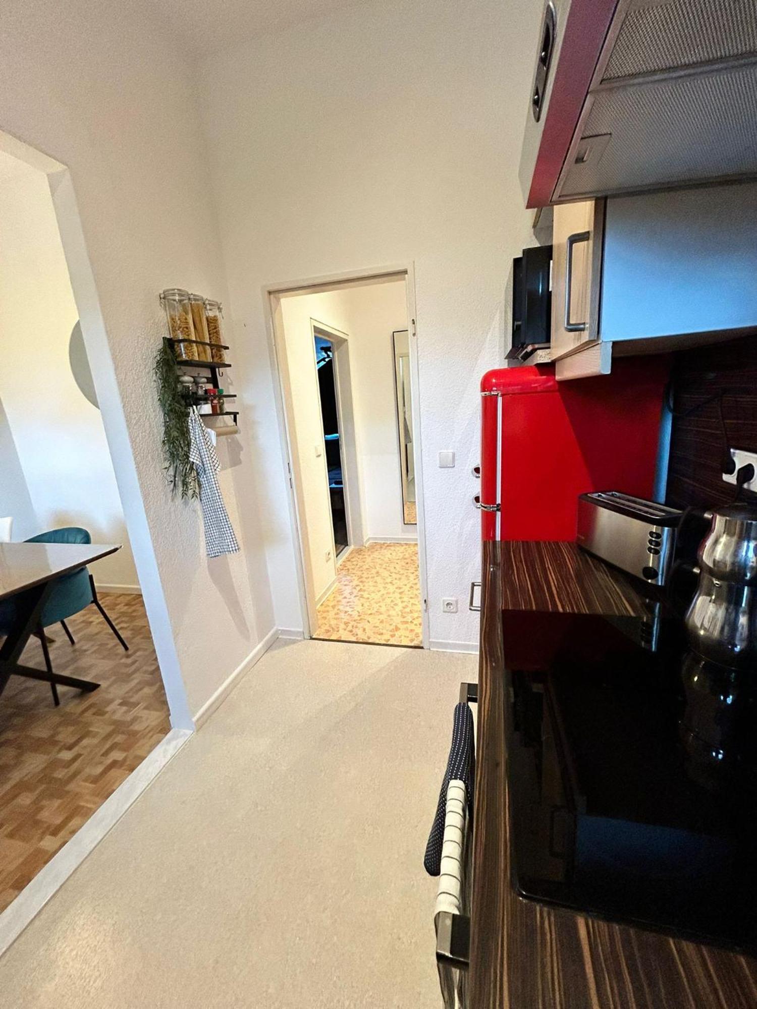 Duplex Apartment Ullstein- 4 Bedrooms, 2 Bathrooms, Living Room, 2 Parking Spaces, Boxspringbeds, Family & Business Apartment! Берлин Экстерьер фото