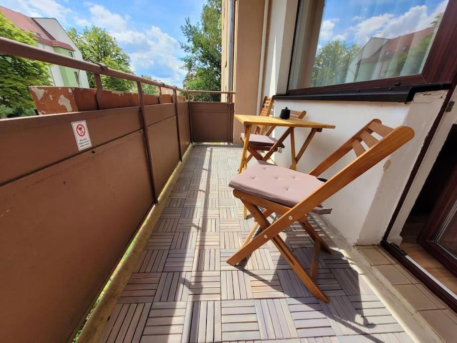 Duplex Apartment Ullstein- 4 Bedrooms, 2 Bathrooms, Living Room, 2 Parking Spaces, Boxspringbeds, Family & Business Apartment! Берлин Экстерьер фото