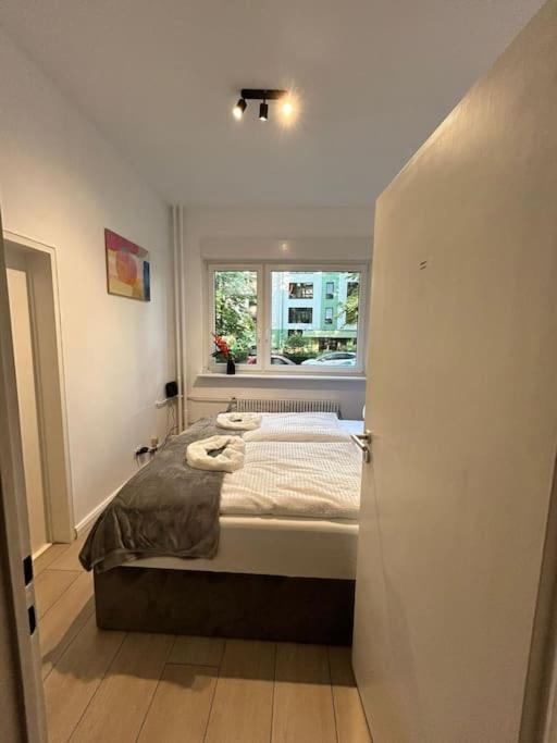 Duplex Apartment Ullstein- 4 Bedrooms, 2 Bathrooms, Living Room, 2 Parking Spaces, Boxspringbeds, Family & Business Apartment! Берлин Экстерьер фото
