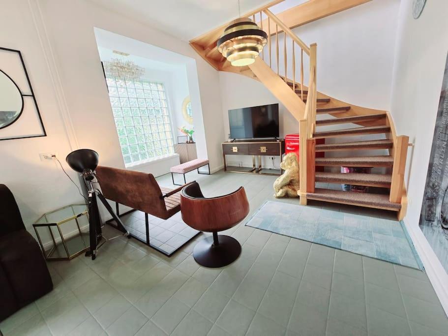 Duplex Apartment Ullstein- 4 Bedrooms, 2 Bathrooms, Living Room, 2 Parking Spaces, Boxspringbeds, Family & Business Apartment! Берлин Экстерьер фото